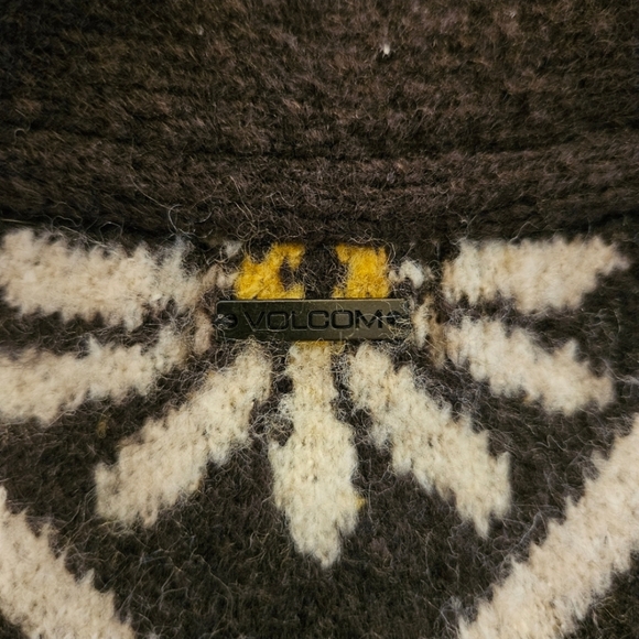 Volcom Daisy Cardigan 💛🖤🤍 - Picture 9 of 10